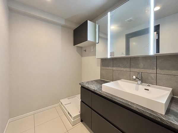 ケルン大塚台_清潔感のあるパウダールームの写真