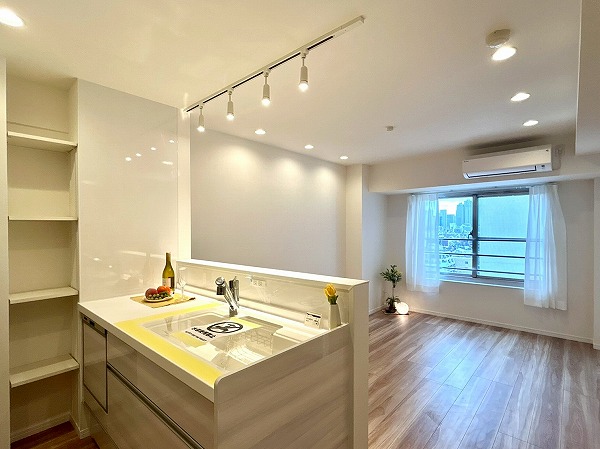 パールハイツ笹塚_明るいキッチンの写真