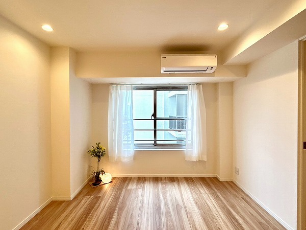 パールハイツ笹塚_温かみのあるリビングダイニングキッチンの写真