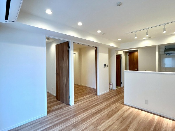 パールハイツ笹塚_開放感のあるリビングダイニングキッチンの写真