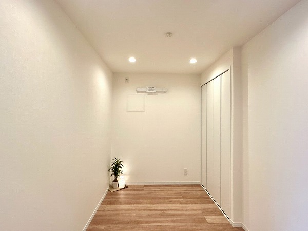 パールハイツ笹塚_シンプルな洋室の写真