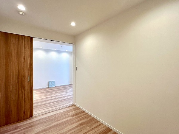 パールハイツ笹塚_シンプルな洋室の写真