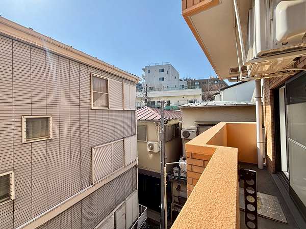 ライオンズマンション広尾南_日当たり良好なバルコニーの写真