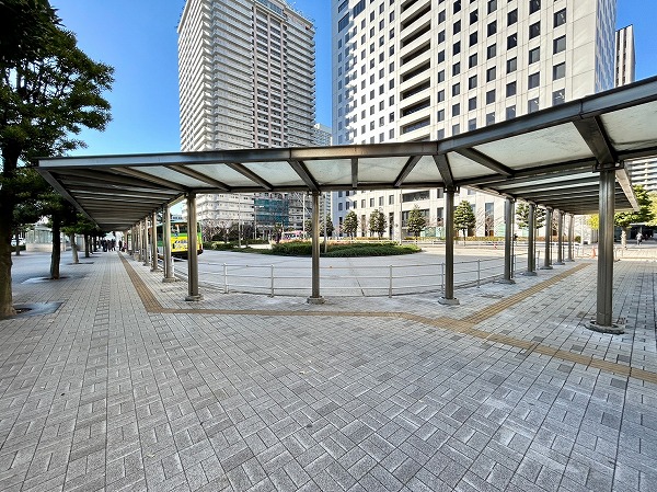 バスロータリー