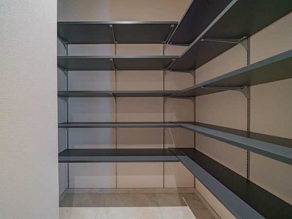 神宮前五丁目ブランシェ_シューズインクローゼットの写真