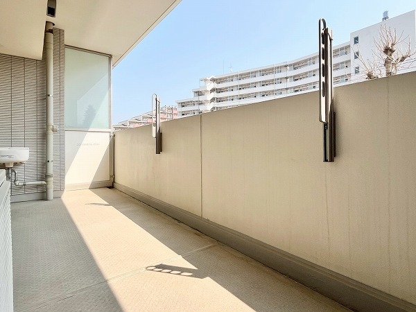 クラッシィハウス世田谷公園_バルコニーの写真2