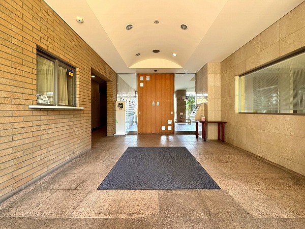 アールヴェール文京大塚公園　エントランス