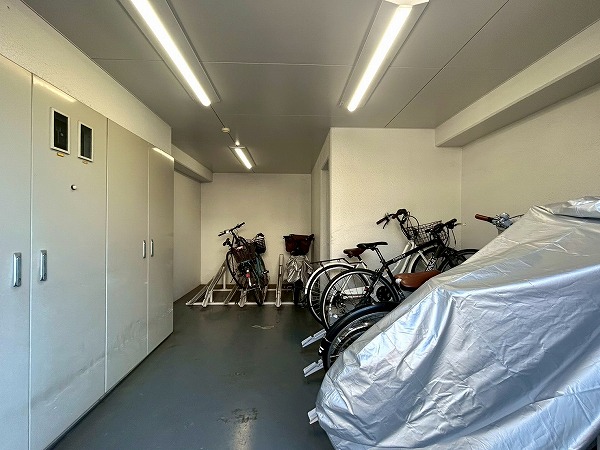 ザ・パームス代々木上原ヒルテラス　駐輪場