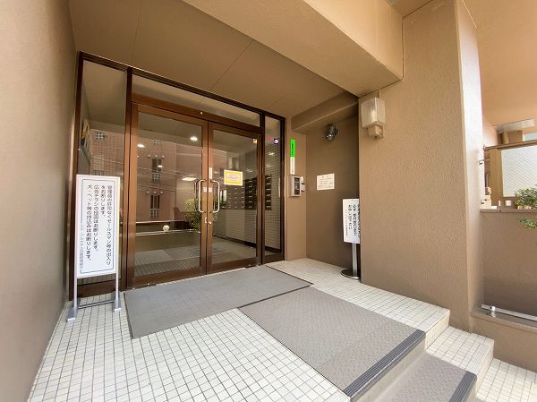 エル・アルカサル目黒 エントランス