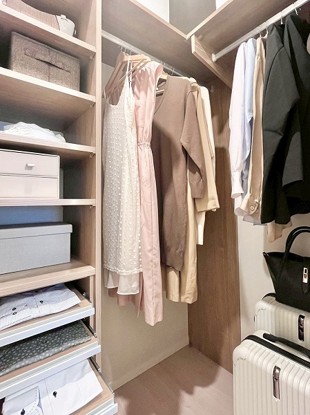 ディアナコート二子玉川園_洋室のウォークインクローゼットの写真