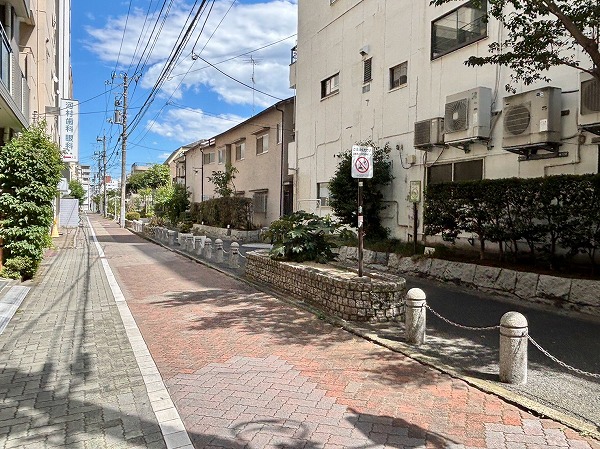 藤和シティホームズ高円寺前の道