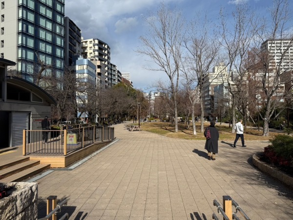 中央区立築地川公園