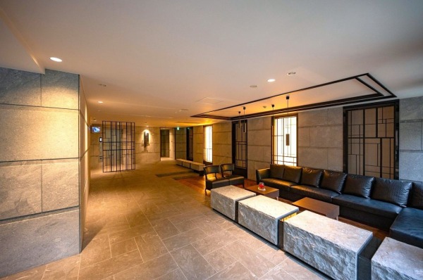 ブランズ明石町　エントランスロビー