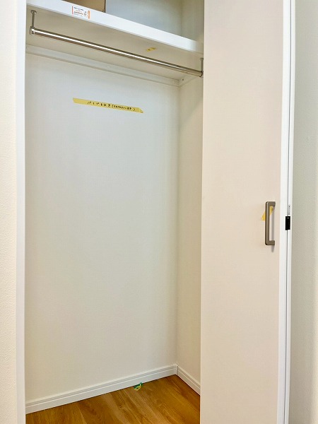 ビバリーホームズ西小山_寝室のクローゼットの写真