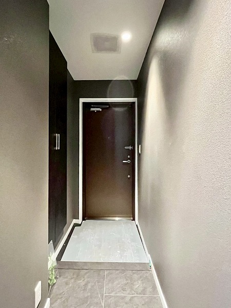 ビバリーホームズ西小山_シックな玄関の写真