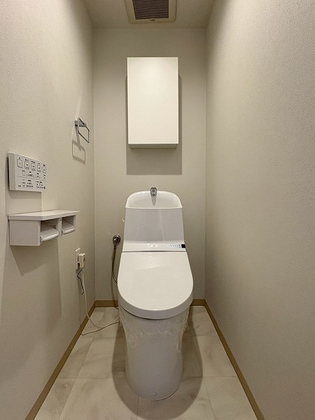 コートハウス三鷹_清潔感のあるトイレの写真