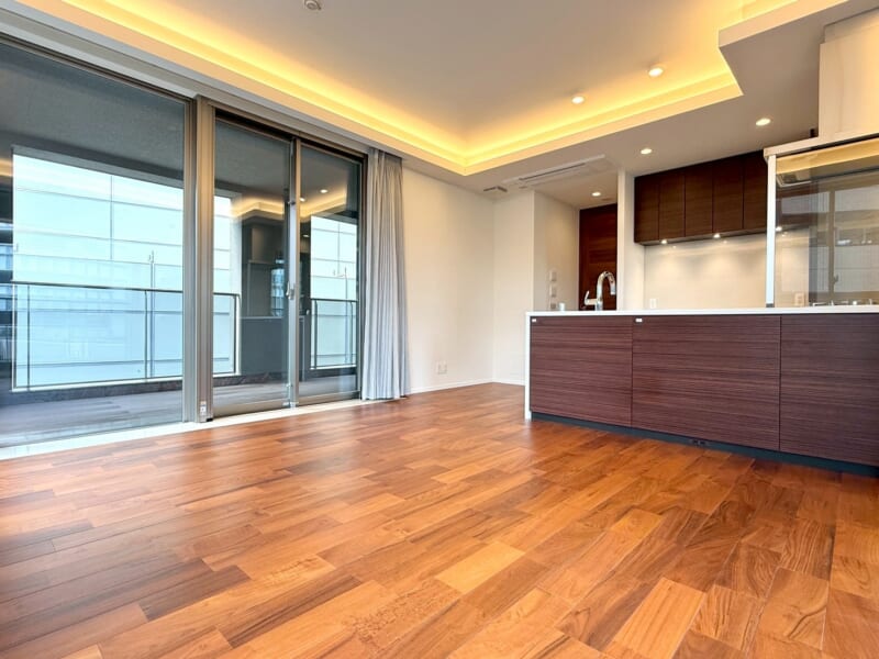 ロイヤルシーズン六本木