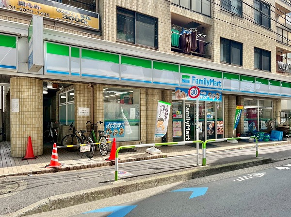 ファミリーマート