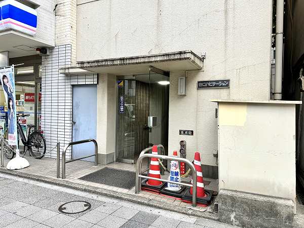 谷口ハビテーション エントランス前