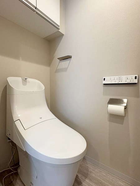 ジェイパーク代々木上原_シンプルなトイレの写真