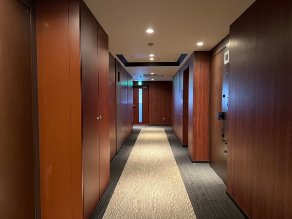 ブランズ明石町　内廊下