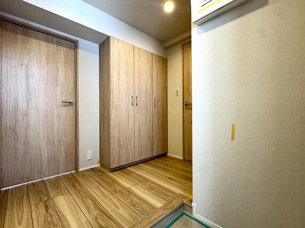 ネオハイツ田町_玄関の写真