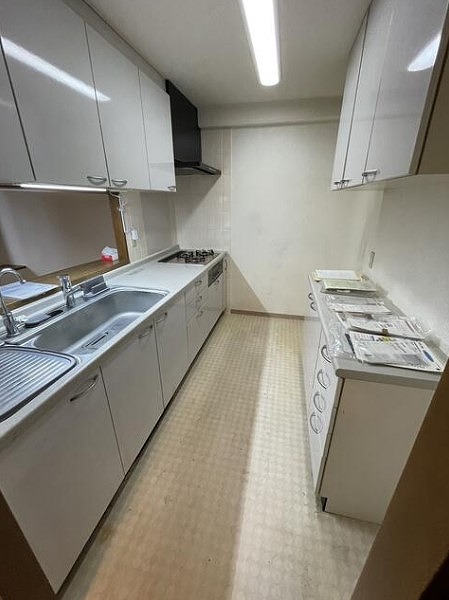 朝日白金台マンション_使い勝手の良いキッチンの写真