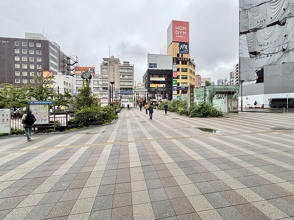 大塚駅前広場