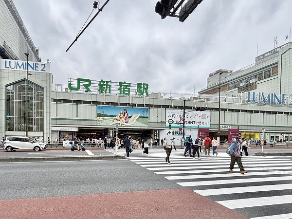 新宿駅南口