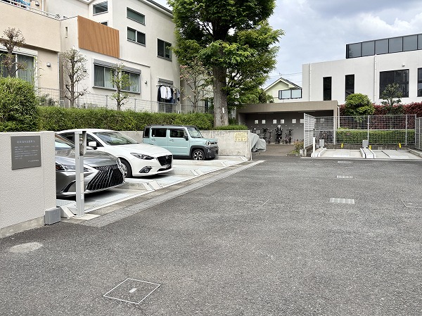 テラス西荻窪　車両置き場