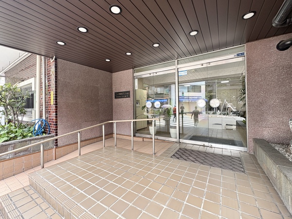 ニュー常盤松マンション アプローチ