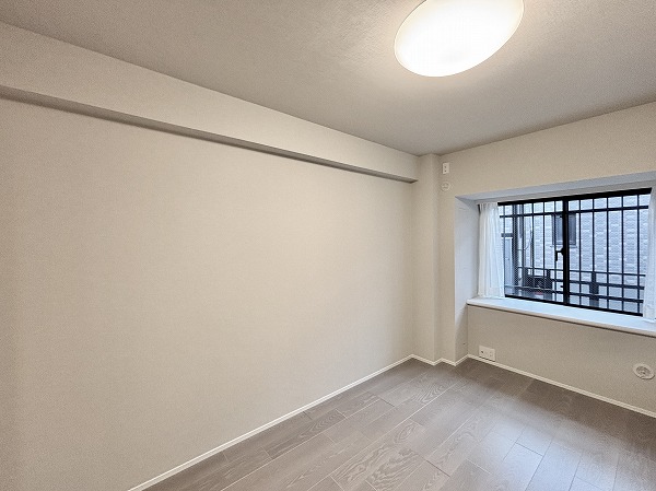 レジェンド中野ガーデン_ウォークインクローゼット付きの洋室の写真