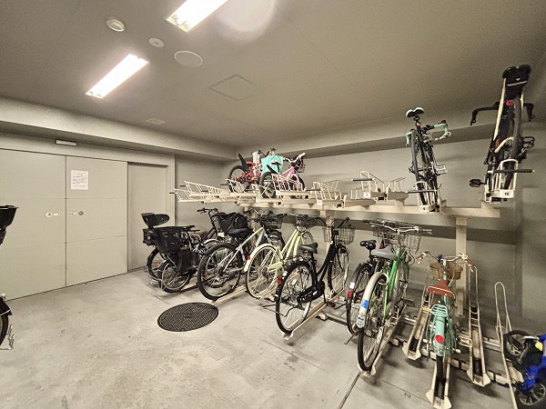 リビオレゾン大手町 駐輪場