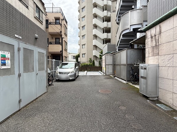 ルモンド代々木上原 駐車場