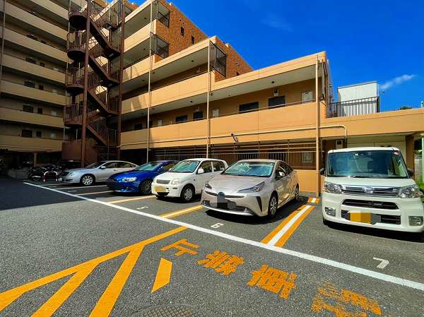 ライオンズプラザ方南町　駐車場
