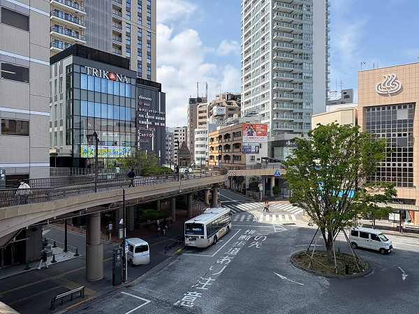 三鷹駅前
