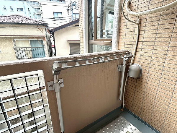 ジェイパーク笹塚_明るいバルコニーの写真
