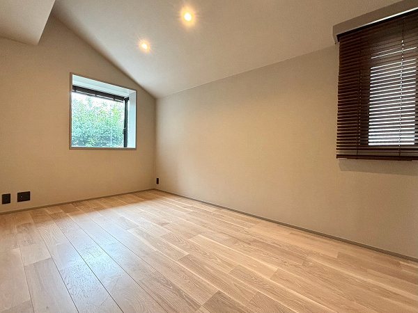 代々木上原マンション_広々とした洋室の写真
