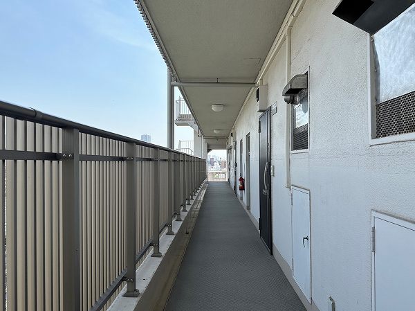 青葉台フラワーマンション　共用廊下