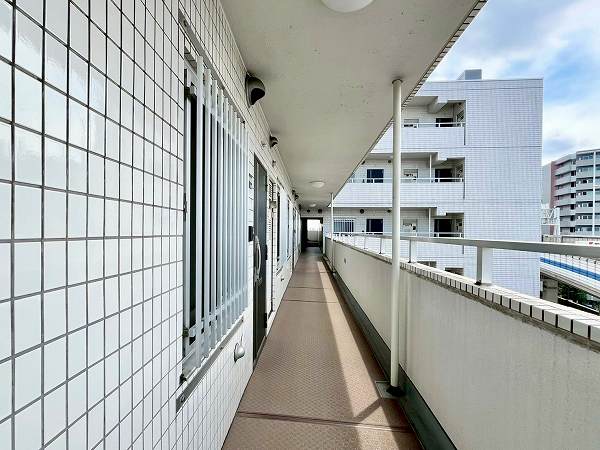 ワコーレ三軒茶屋 外廊下