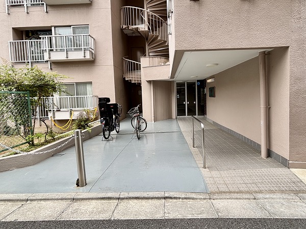 ライオンズマンション文京　アプローチ