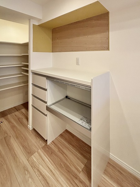 朝日マンション駒場_カップボードの写真