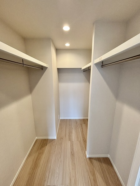 ヴァリエ後楽園_大きいウォークインクローゼットの写真