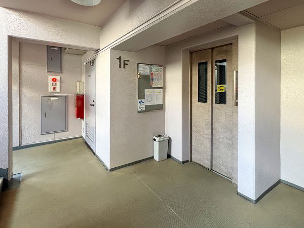ランドステージ雑司ヶ谷　エレベーターホール