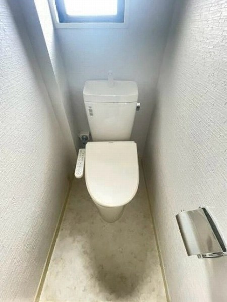 中銀上馬マンシオン_シンプルなトイレの写真