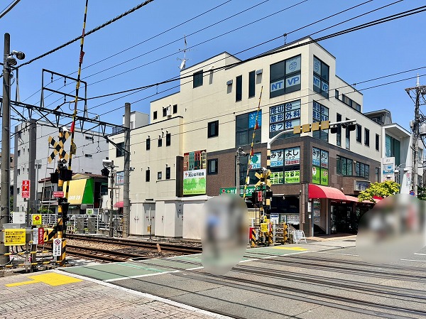 東急大井町線尾山台駅前の様子