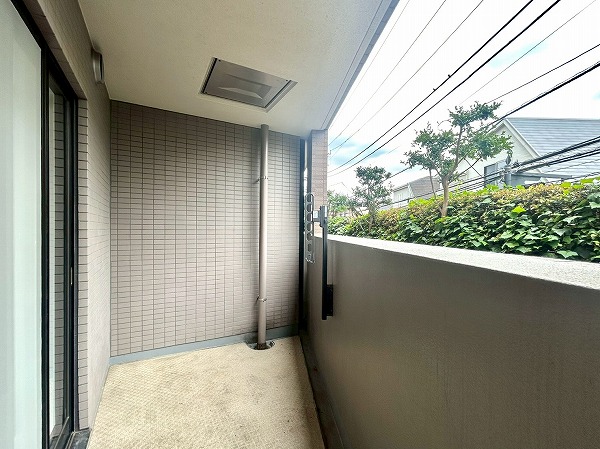 ライオンズヒルズ参宮橋_広々としたバルコニーの写真