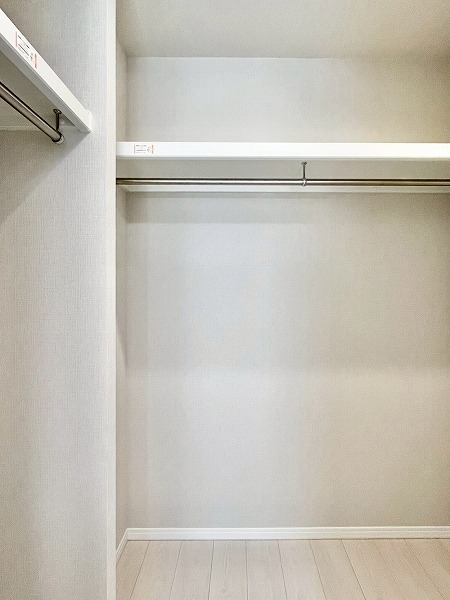 恵比寿スカイハイツ_ウォークインクローゼットの写真2