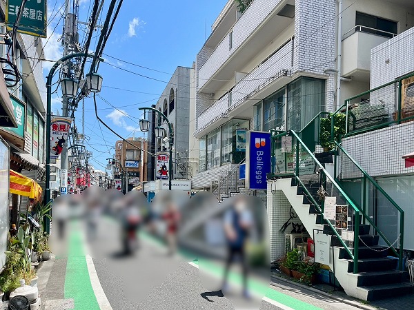 『サンクタス三軒茶屋タイムズヴィレッジ』途中にある商店街