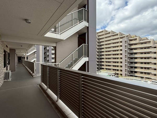 メイツ深川住吉　外廊下